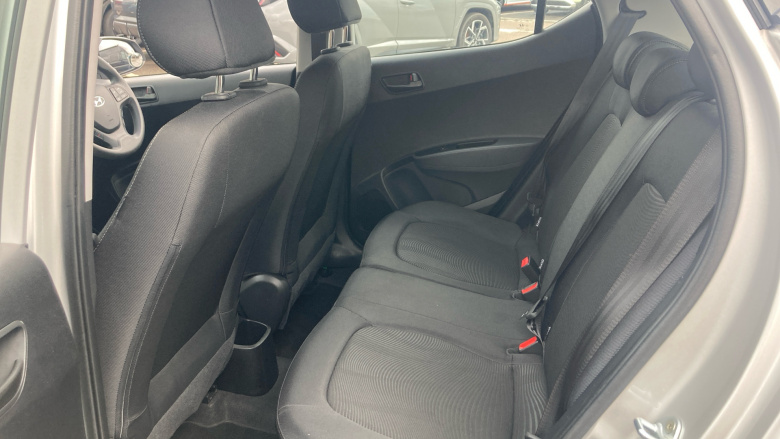 Hyundai i10 1.0 SE 5dr Petrol Hatchback